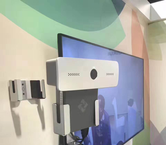 隨銳矚目小T